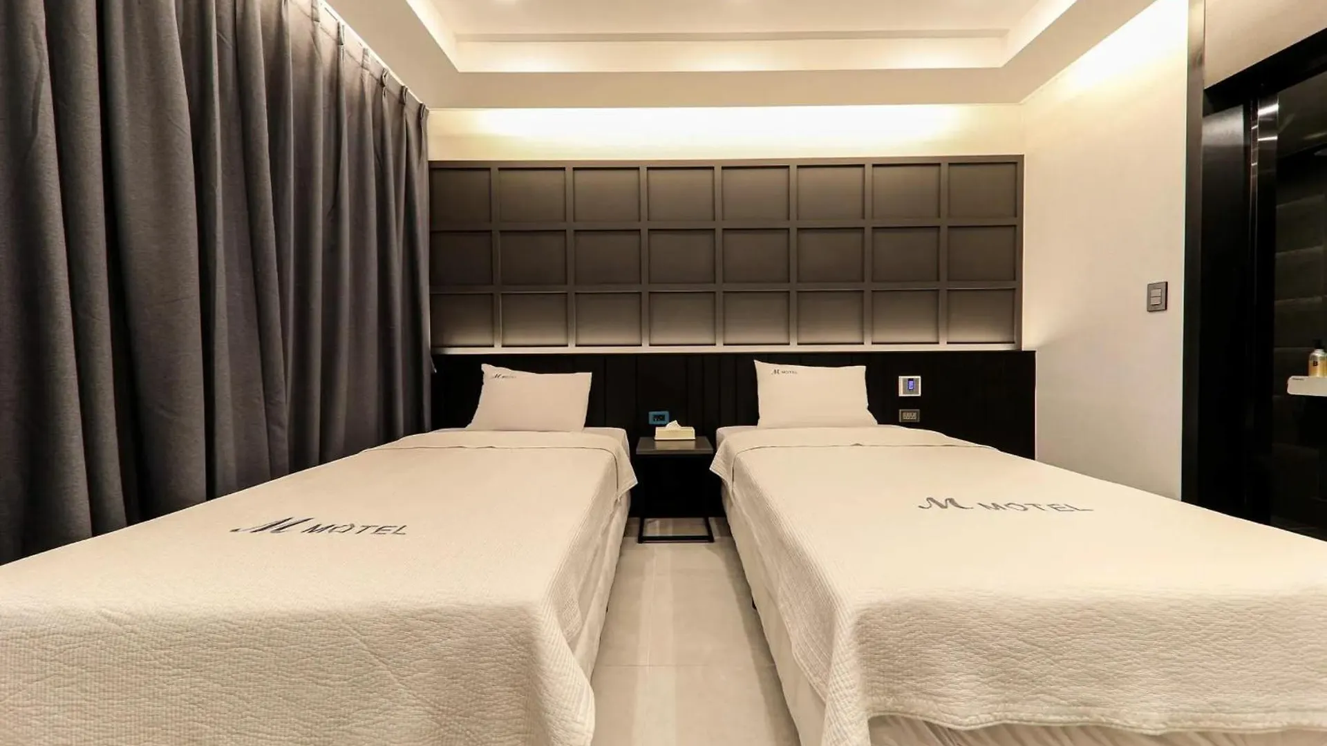 The M Hotel Jeju Motell