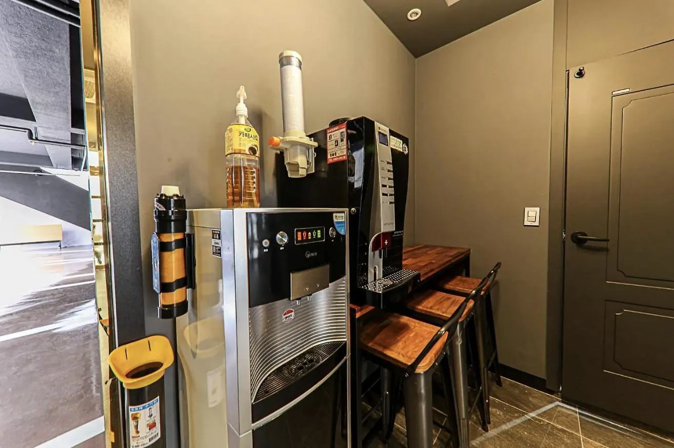 موتيل جيجو The M Hotel